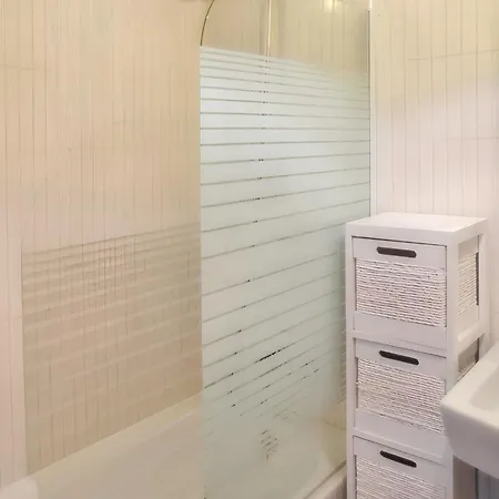 아파트 Modern In With Sea View And Shared Pool *